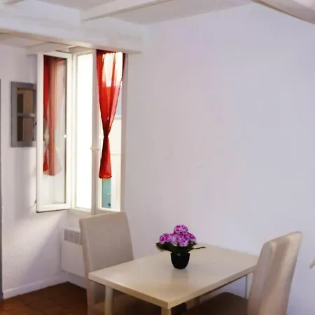 Studio Avec Vue Sur La Ville A Hyeres A 5 Km De La Plage Apartment
